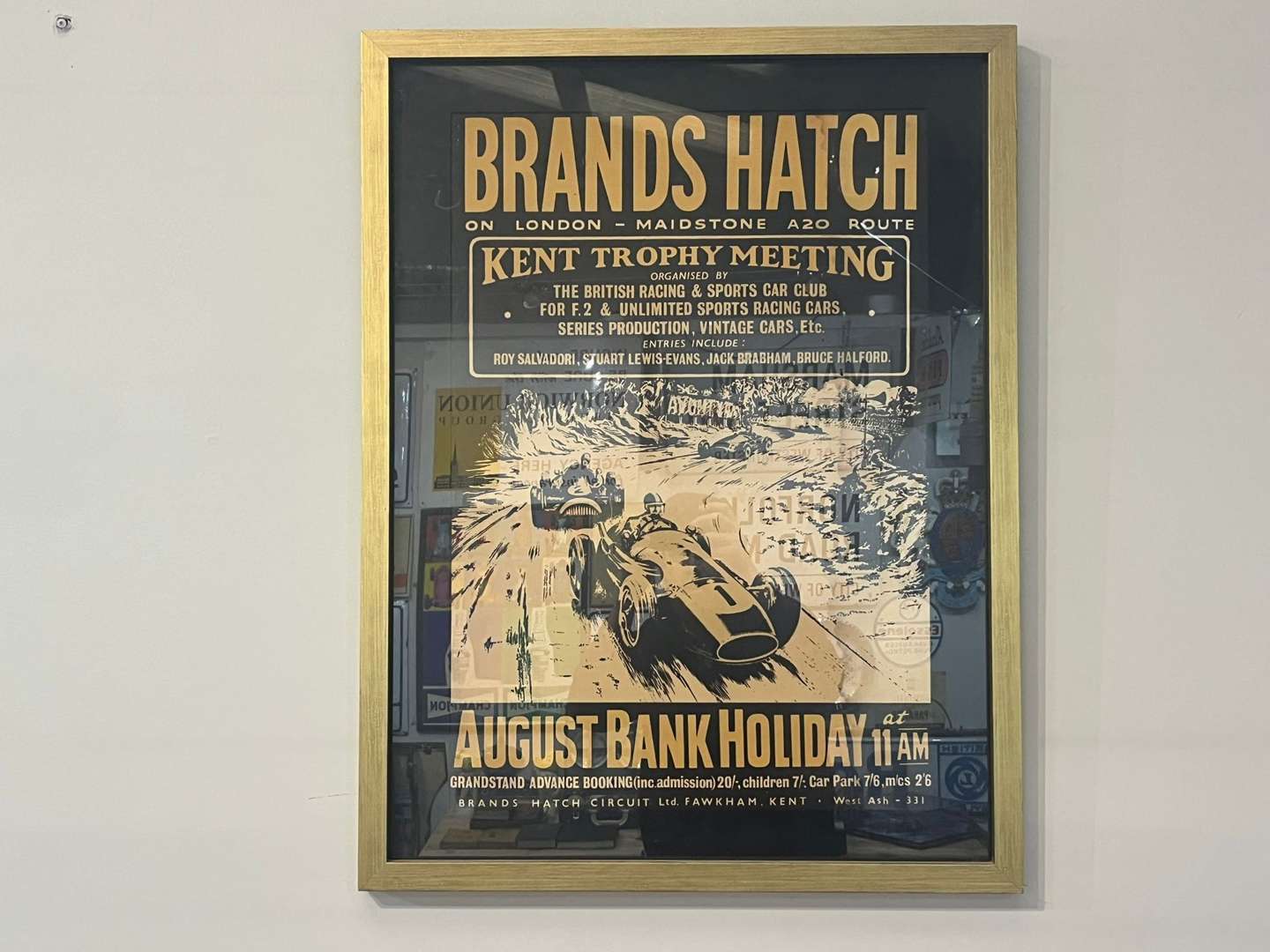 <p>Brands Hatch Framed Race Poster</p>