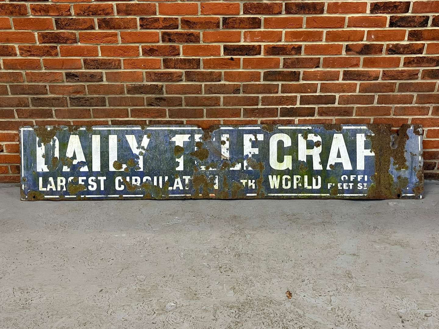 <p>Daily Telegraph Large Enamel Sign</p>