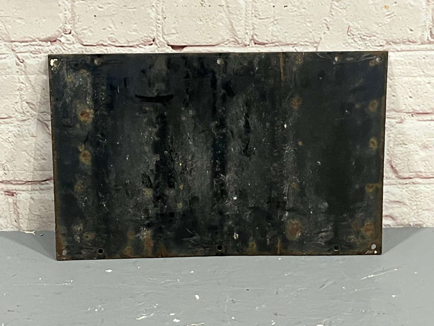 <p>Supplied By Ernest Doe Enamel Sign</p>