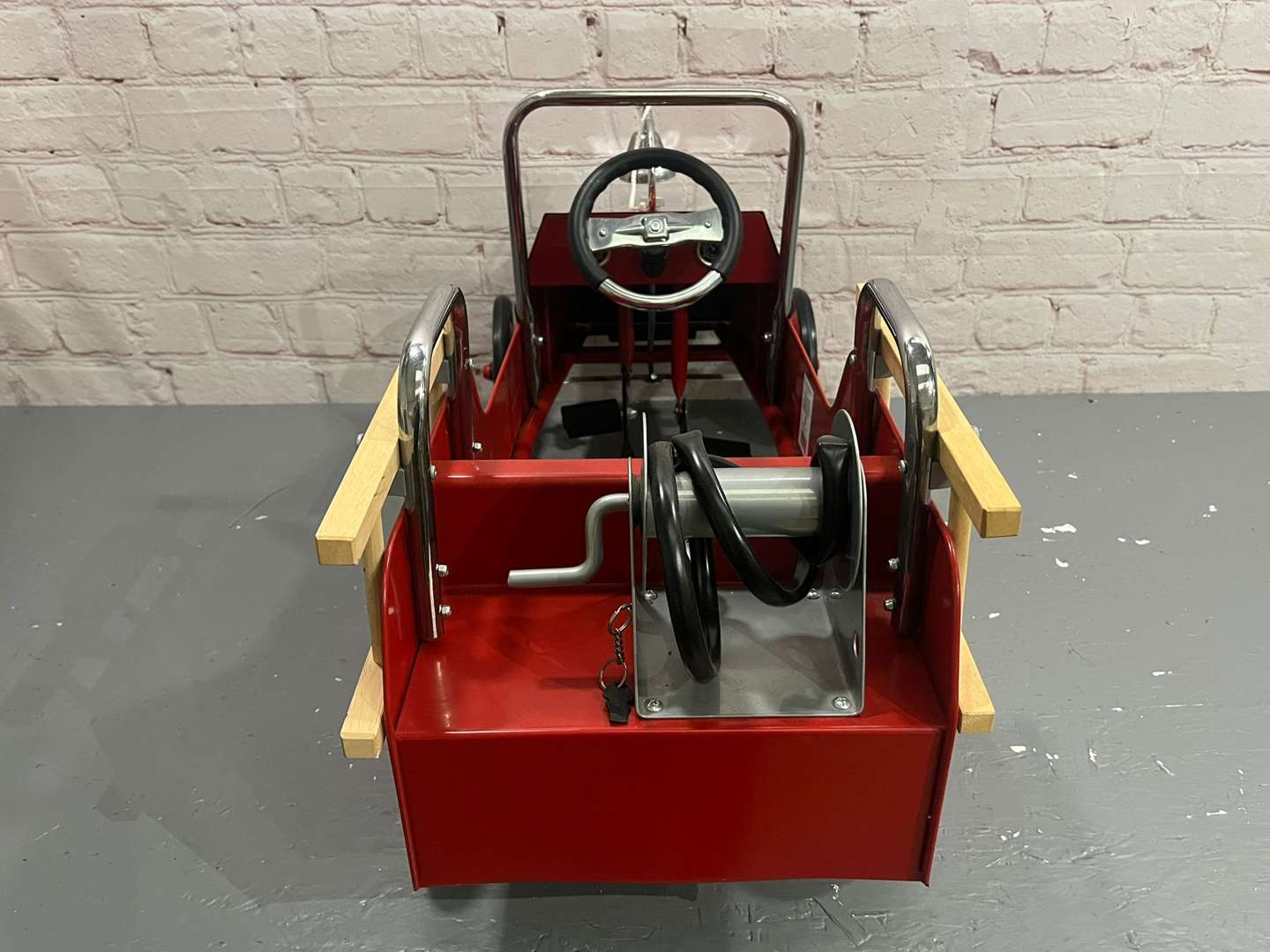 <p>Tin Plate Childs Pedal Fire Engine</p>