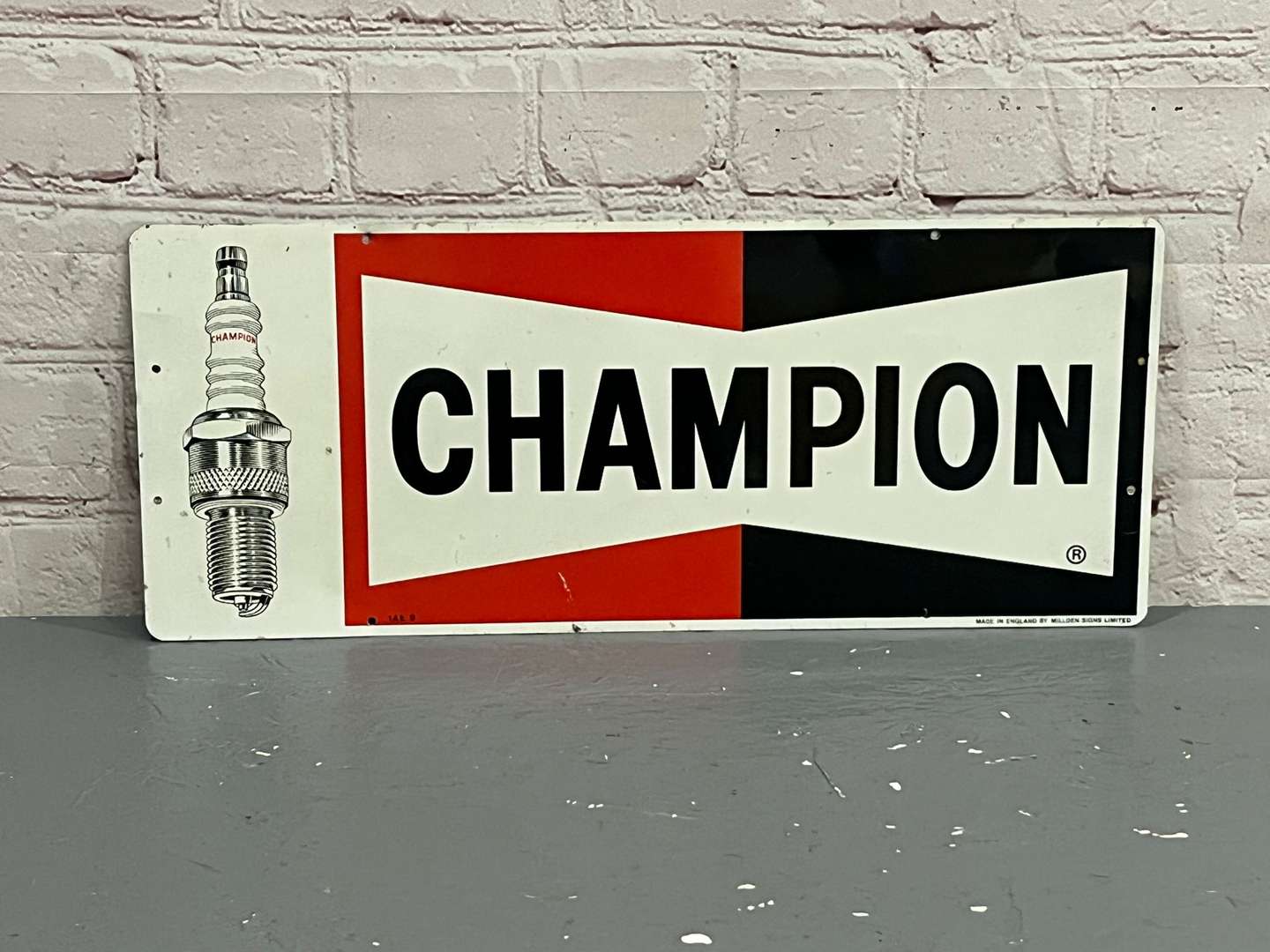 <p>Champion Spark Plug Aluminium Sign</p>