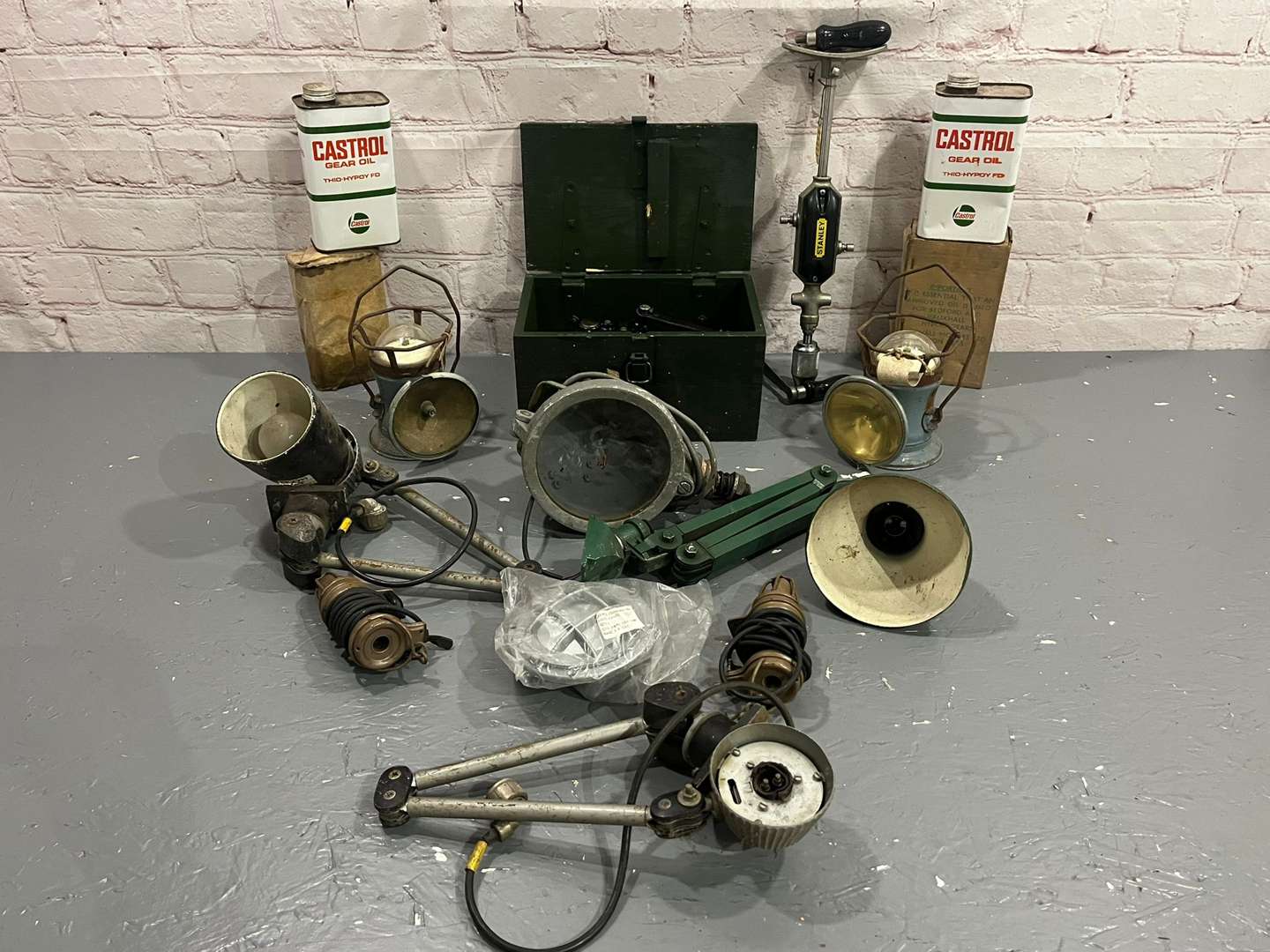 <p>Mixed Lot Castrol Gear Oil Cans Industrial Angle poise Lamps Etc</p>