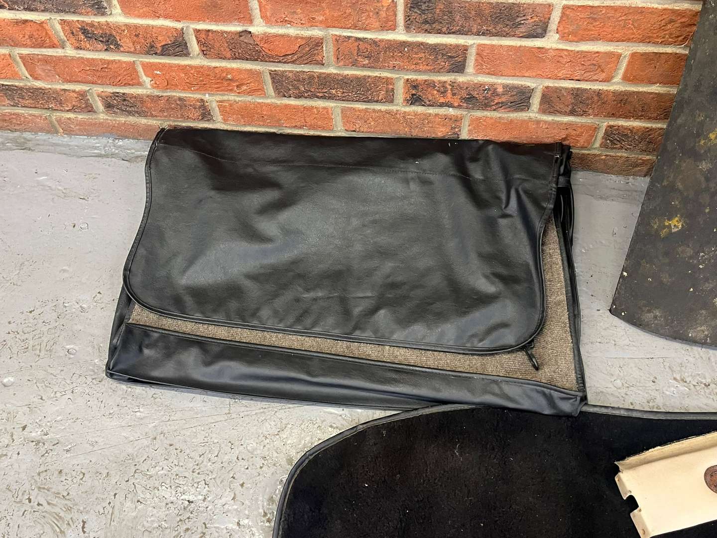 <p>Porsche 911 Boot Mat, Targa Roof for Jaguar XJ-SC Etc</p>