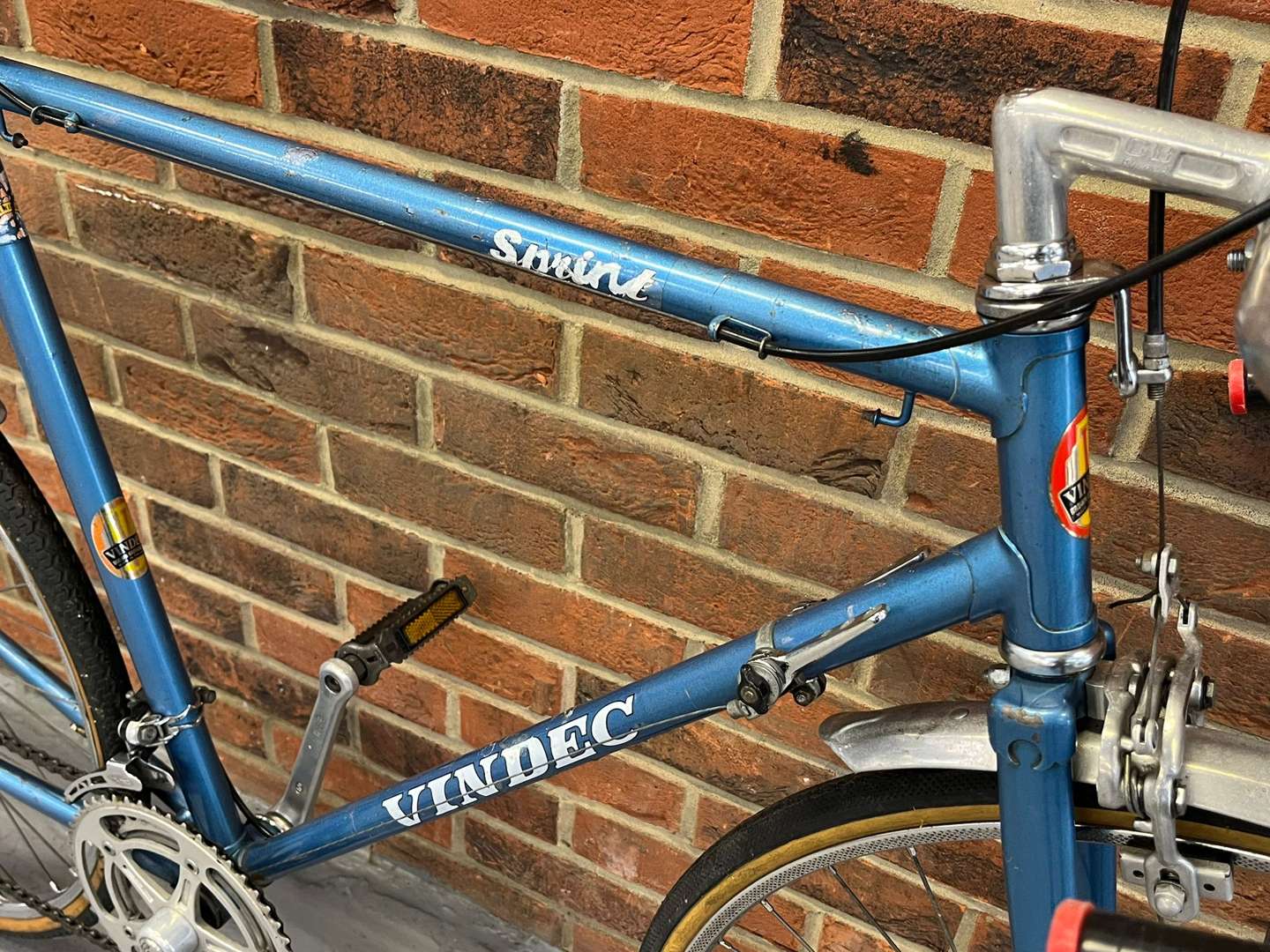 <p>Vindec Sprint Racing Bicycle</p>
