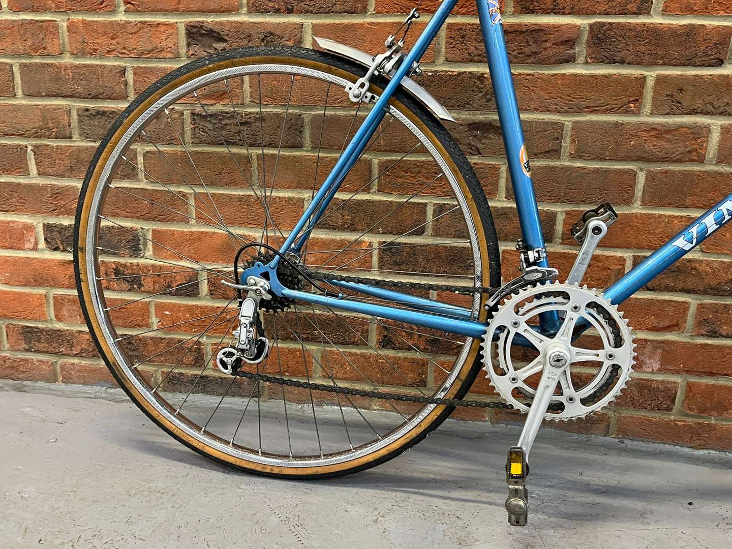 <p>Vindec Sprint Racing Bicycle</p>