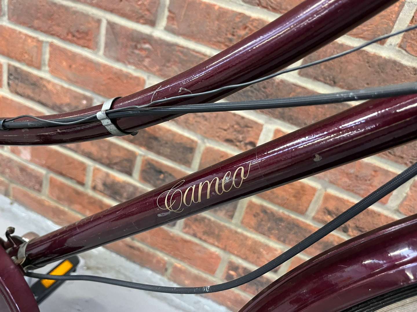 <p>Raleigh Ladies Bicycle&nbsp;</p>