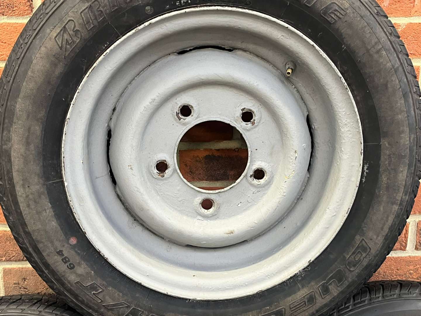 <p>Five Series Land Rover 16Inch Steel Wheels</p>