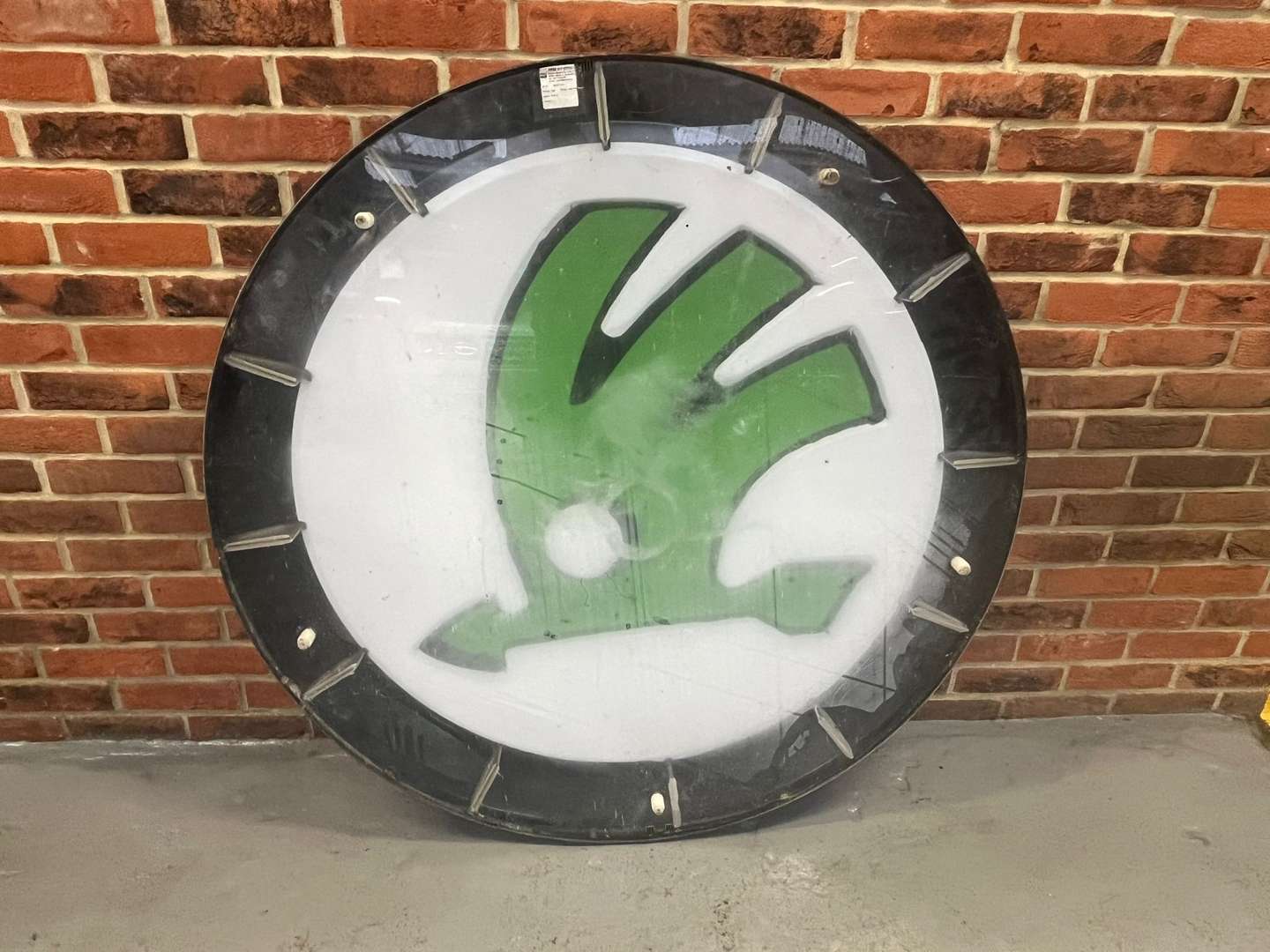 <p>Large Skoda Emblem Dealership Illuminated Sign</p>