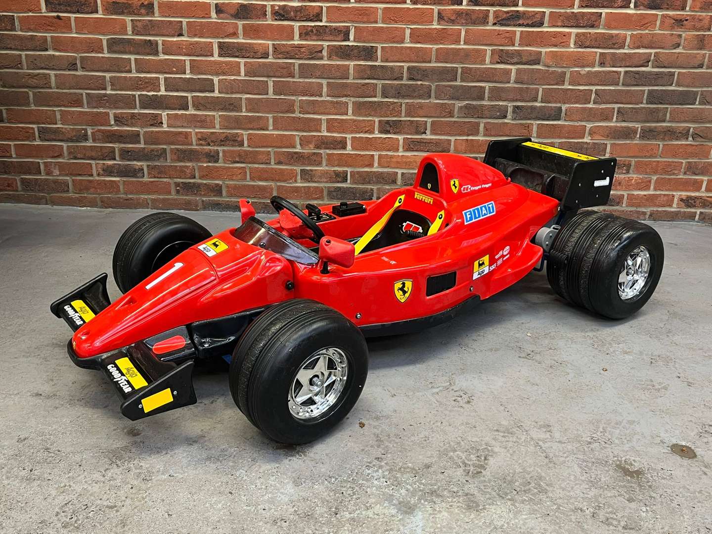 <p>Toys Toys Battery Operated Childs Ferrari</p>