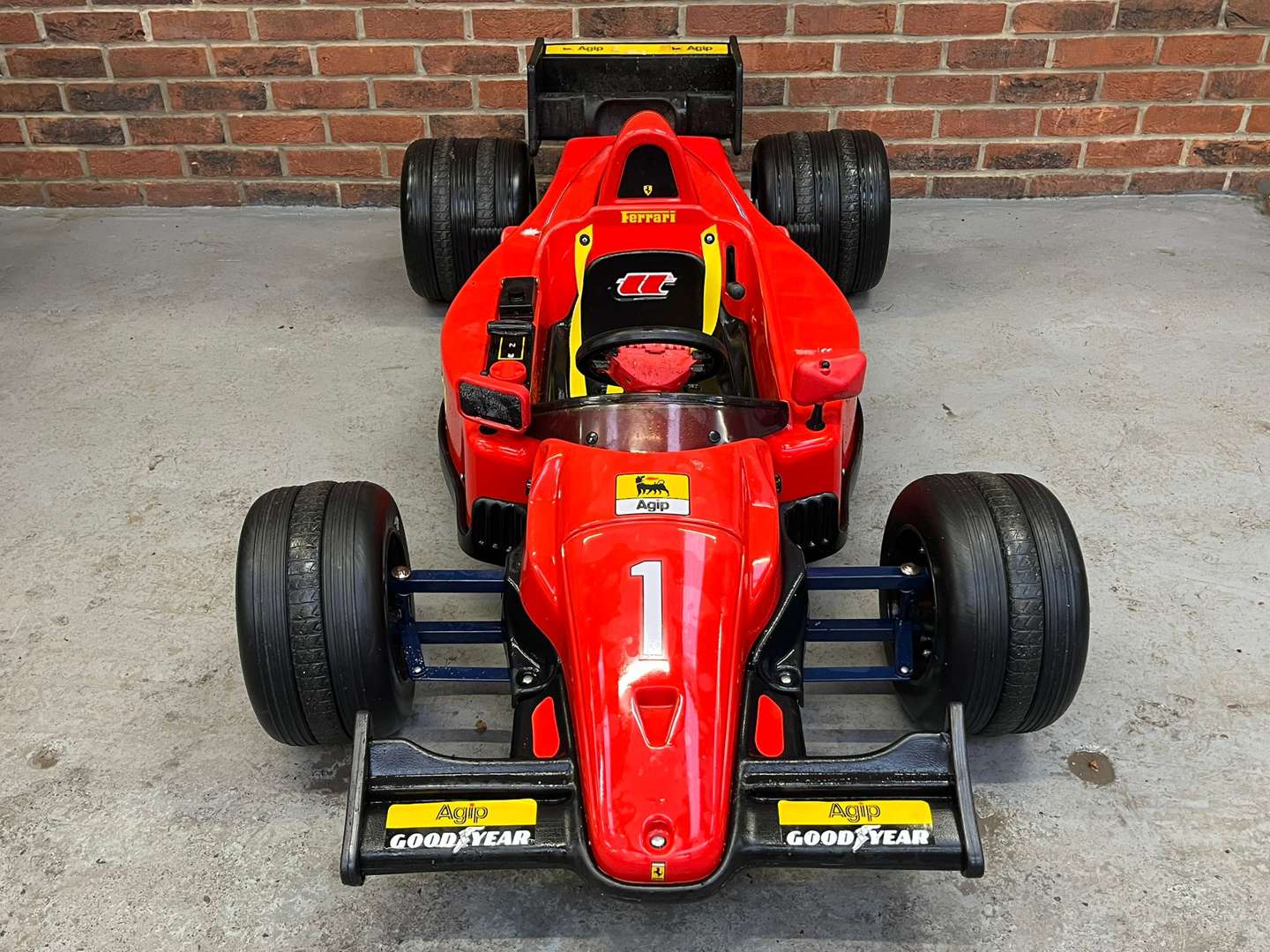 <p>Toys Toys Battery Operated Childs Ferrari</p>