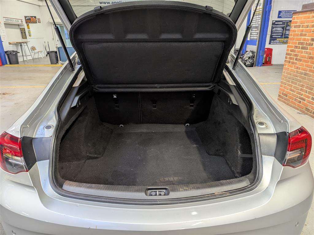 <p>2018 VAUXHALL INSIGNIA TECH LINE NAV T</p>