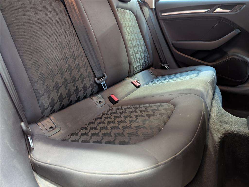 <p>2013 AUDI A3 SE TDI</p>