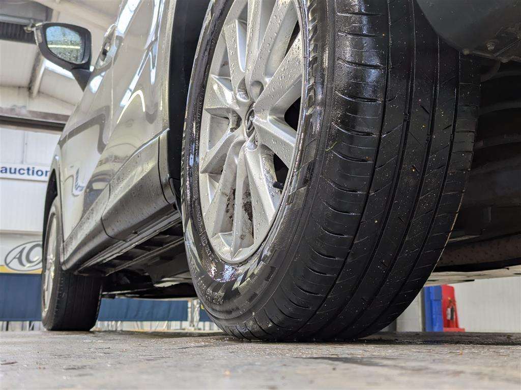 <p>2014 MAZDA CX-5 SE-L D NAV</p>