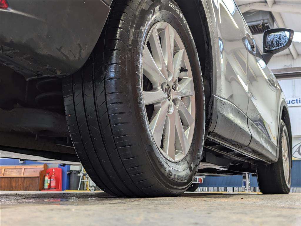 <p>2014 MAZDA CX-5 SE-L D NAV</p>