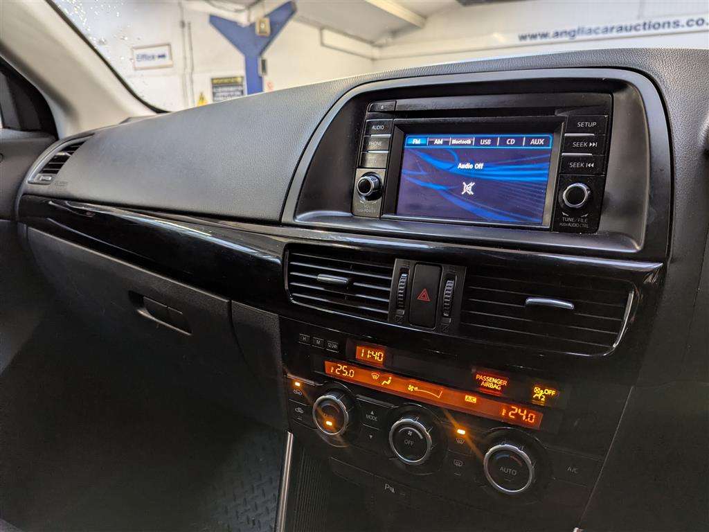 <p>2014 MAZDA CX-5 SE-L D NAV</p>