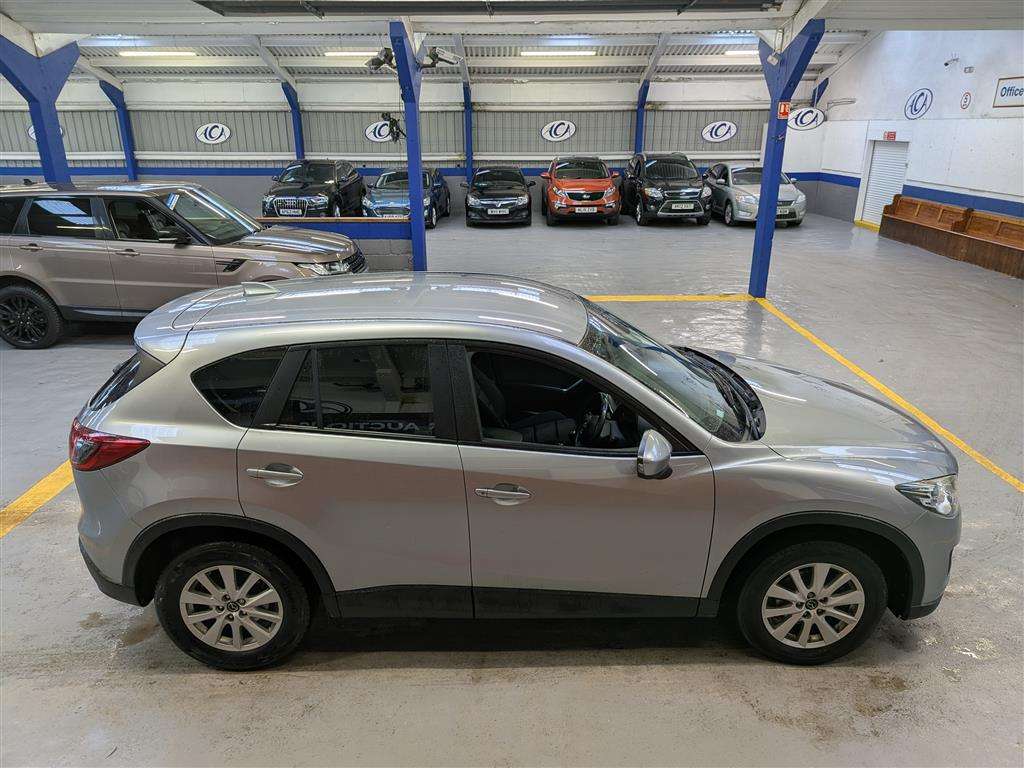 <p>2014 MAZDA CX-5 SE-L D NAV</p>