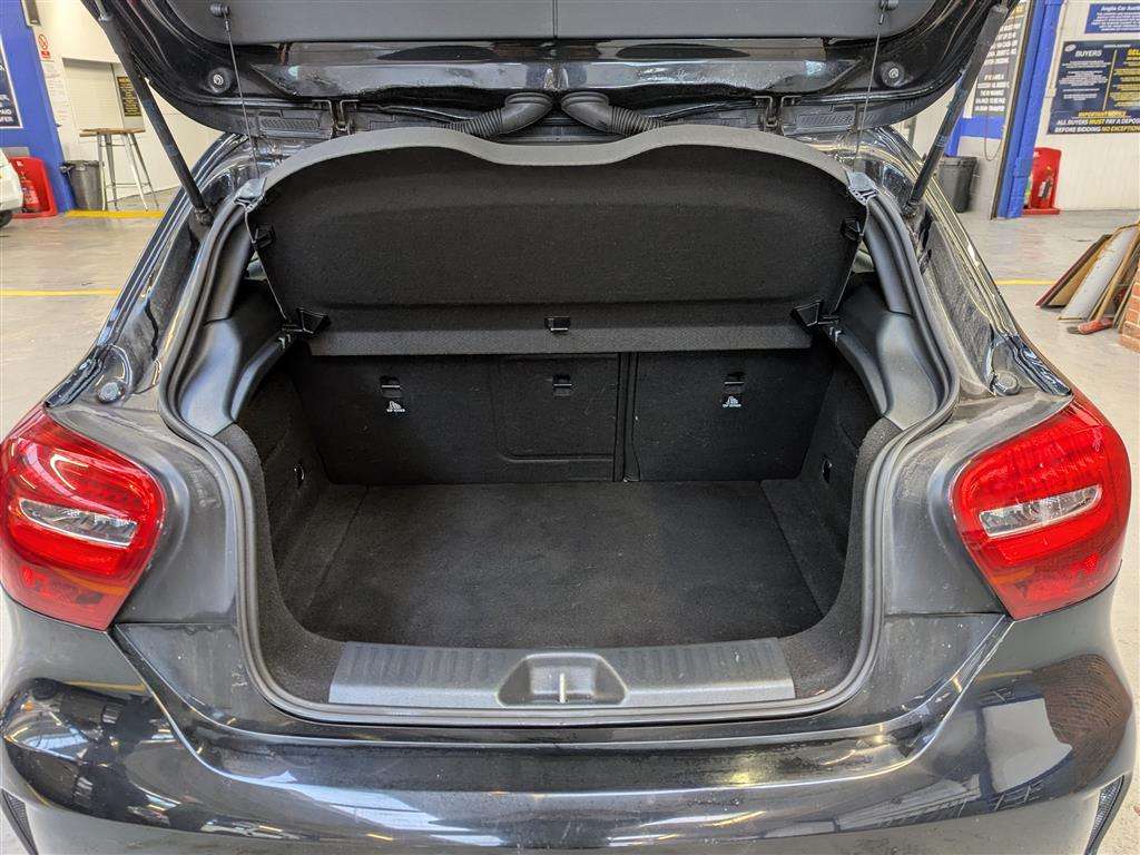 <p>2018 MERCEDES-BENZ A 160 AMG LINE</p>