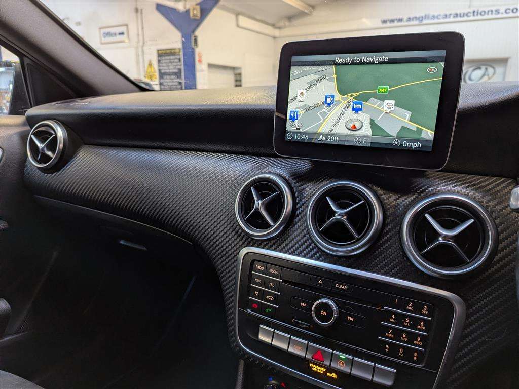 <p>2018 MERCEDES-BENZ A 160 AMG LINE</p>