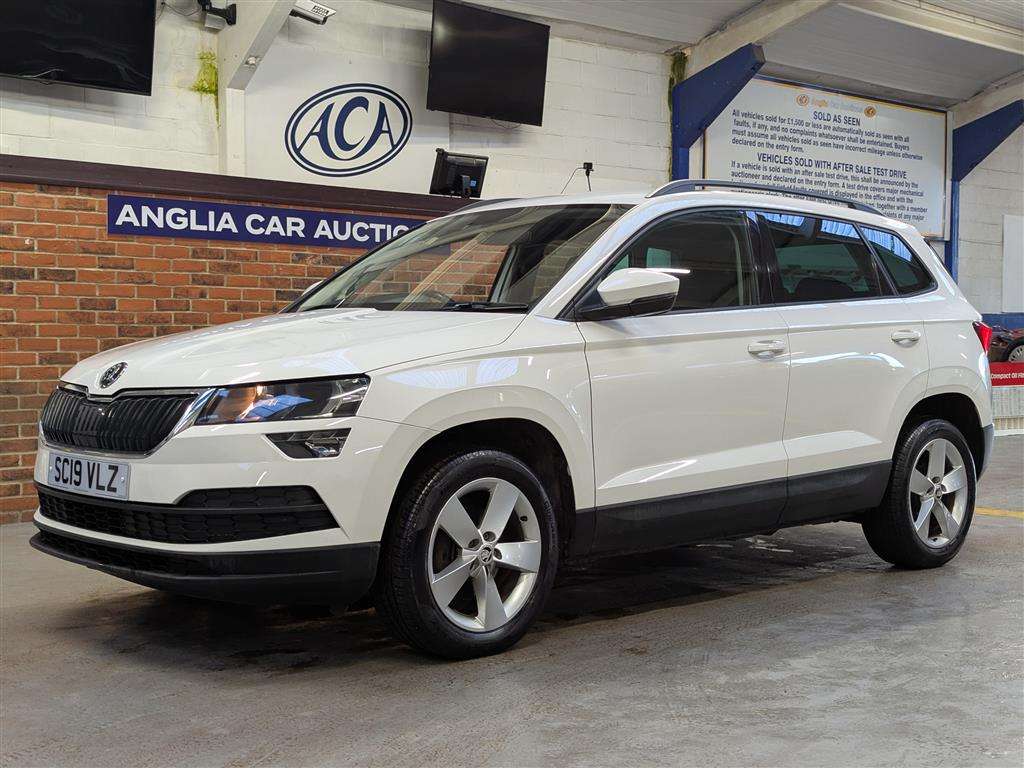 <p>2019 SKODA KAROQ SE TSI</p>