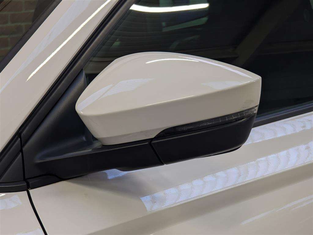 <p>2019 SKODA KAROQ SE TSI</p>