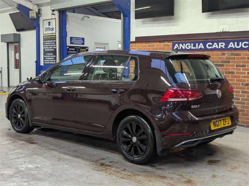 <p>2017 VOLKSWAGEN GOLF SE TDI BMT</p>