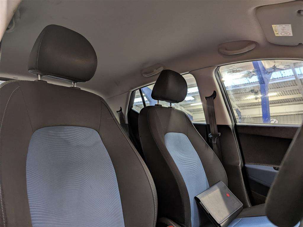 <p>2014 HYUNDAI I10 SE</p>