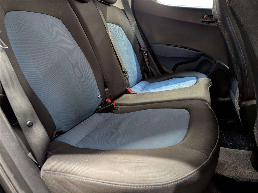 <p>2014 HYUNDAI I10 SE</p>