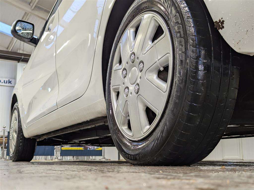 <p>2013 KIA PICANTO 1 AIR</p>