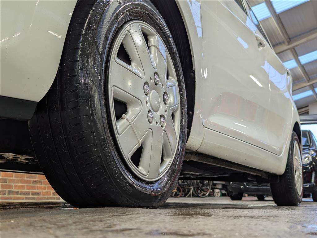 <p>2013 KIA PICANTO 1 AIR</p>