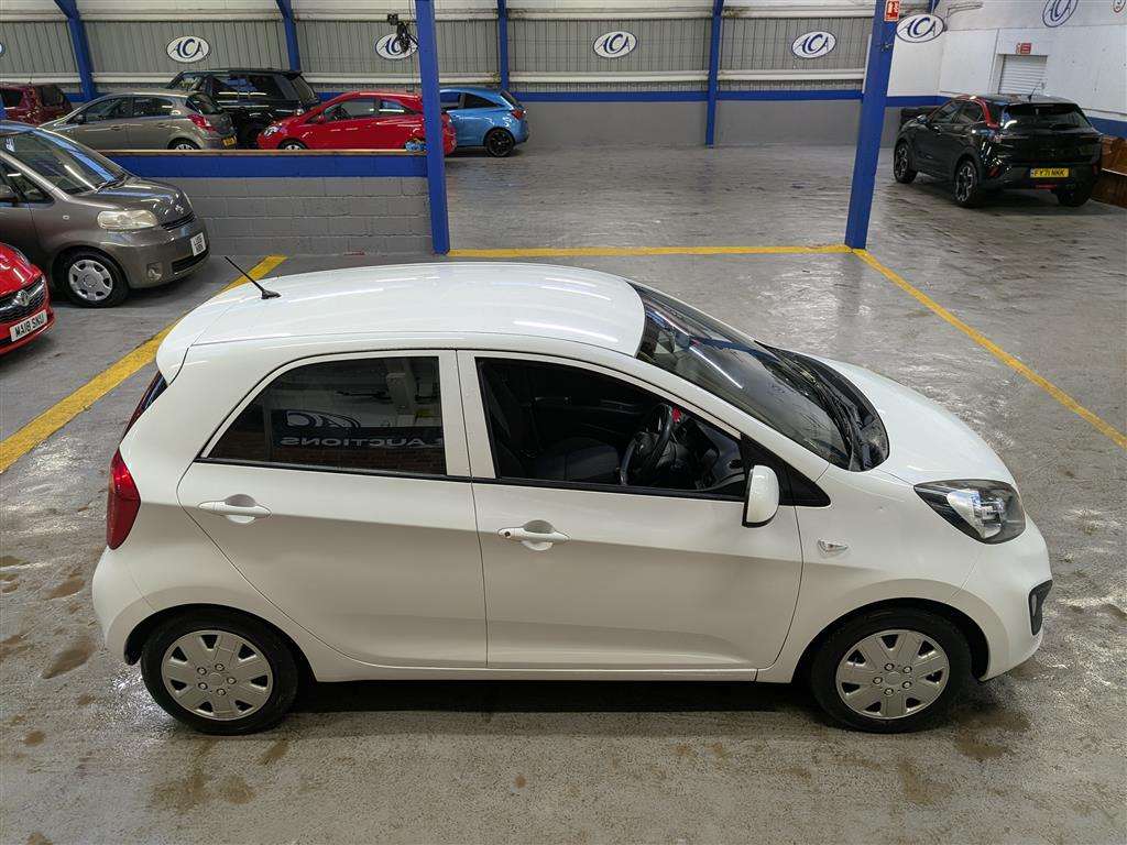 <p>2013 KIA PICANTO 1 AIR</p>