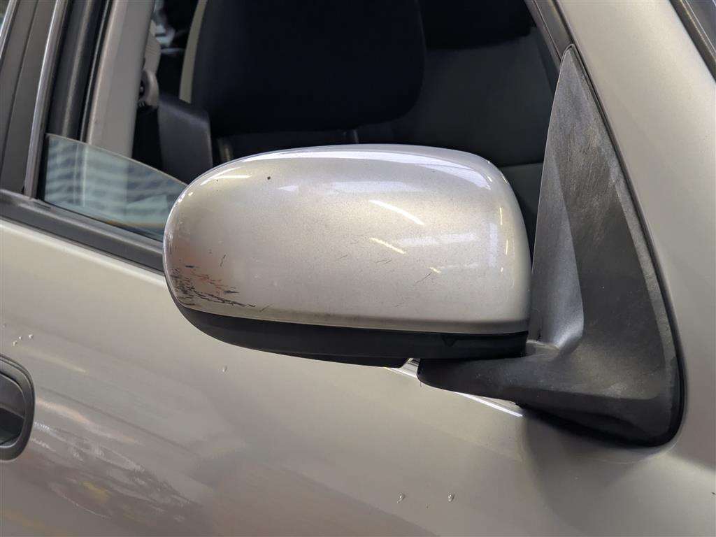 <p>2005 NISSAN ALMERA S</p>