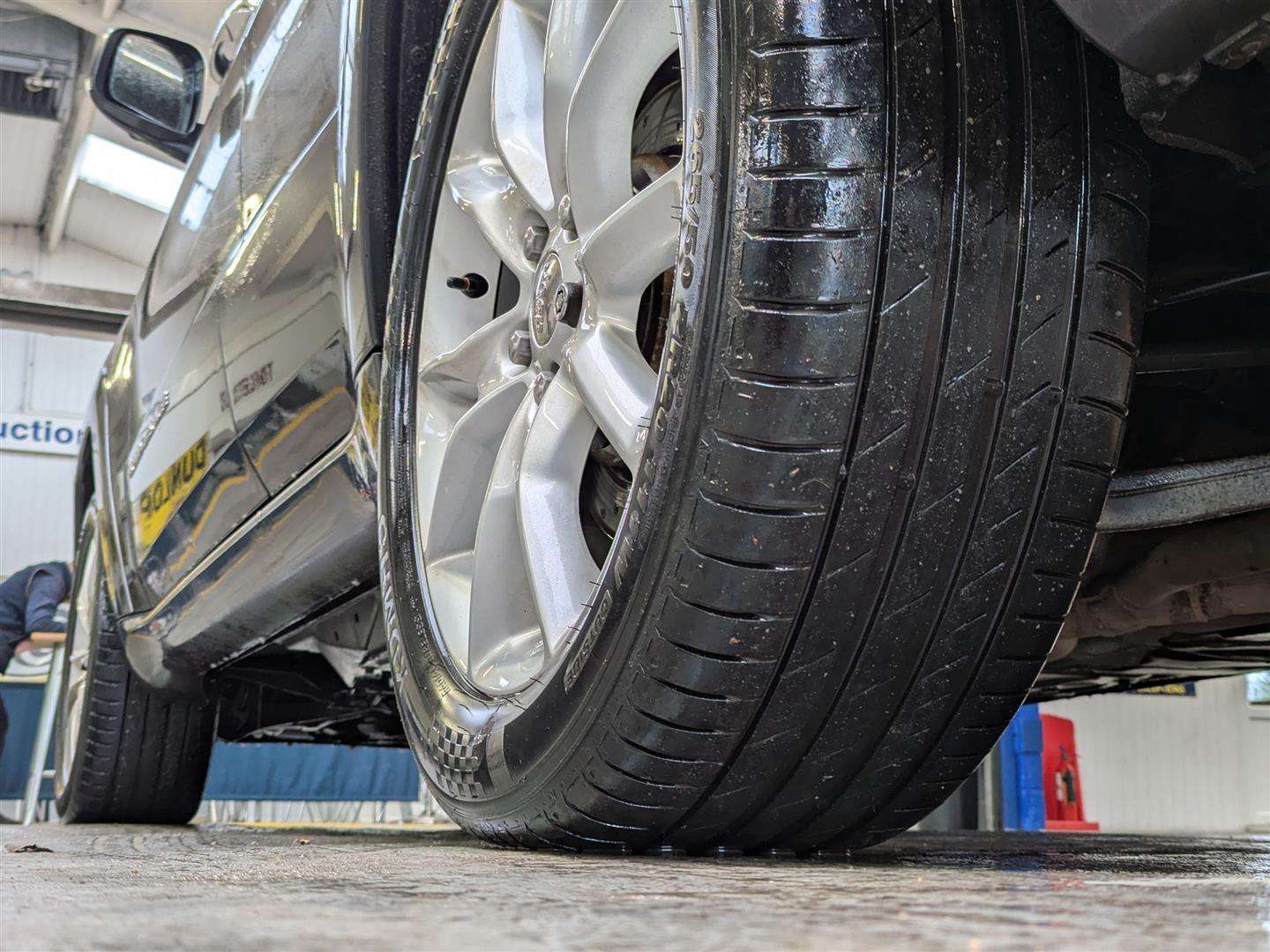 <p>2014 JEEP GRAND CHEROKEE SUMMIT CRD</p>