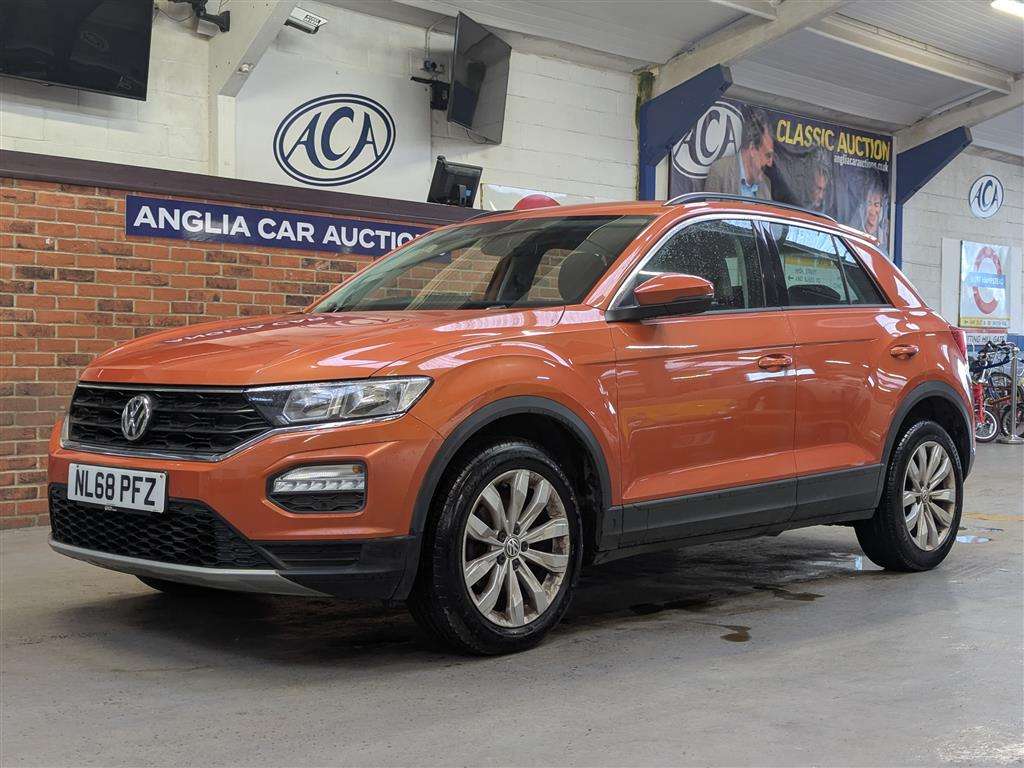 <p>2018 VOLKSWAGEN T-ROC SE TSI</p>