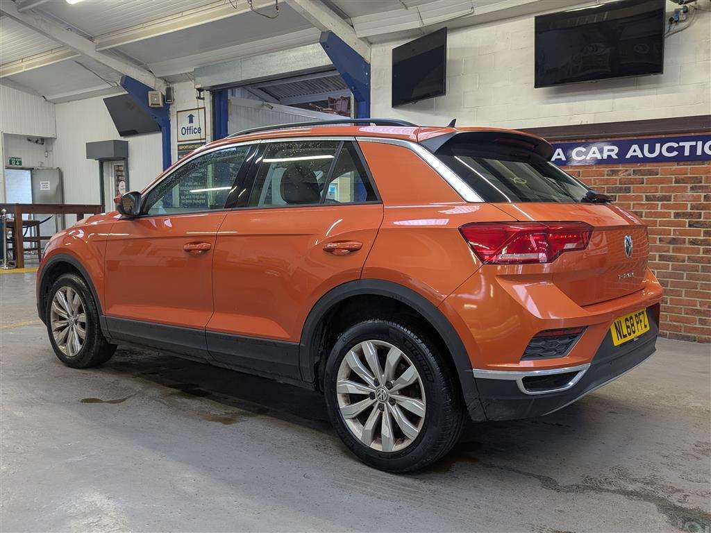 <p>2018 VOLKSWAGEN T-ROC SE TSI</p>