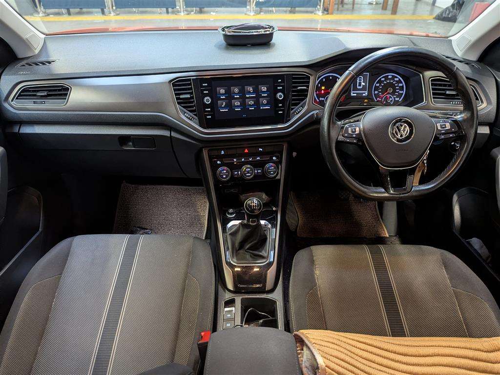 <p>2018 VOLKSWAGEN T-ROC SE TSI</p>