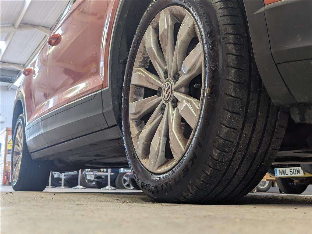 <p>2018 VOLKSWAGEN T-ROC SE TSI</p>