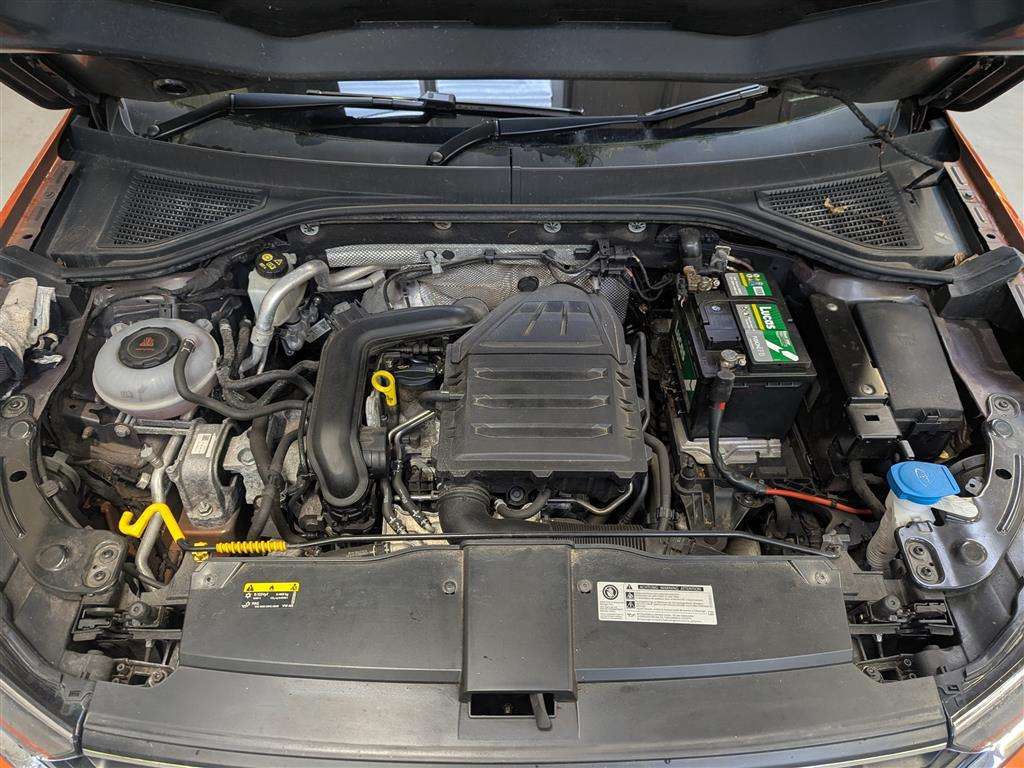 <p>2018 VOLKSWAGEN T-ROC SE TSI</p>