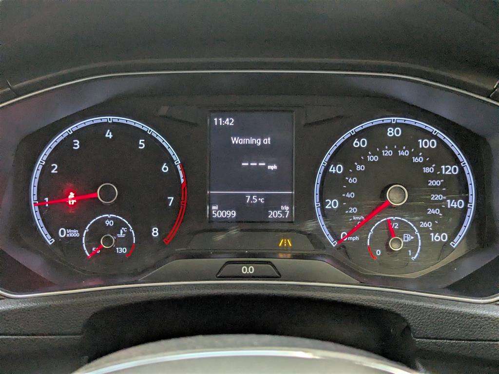 <p>2018 VOLKSWAGEN T-ROC SE TSI</p>