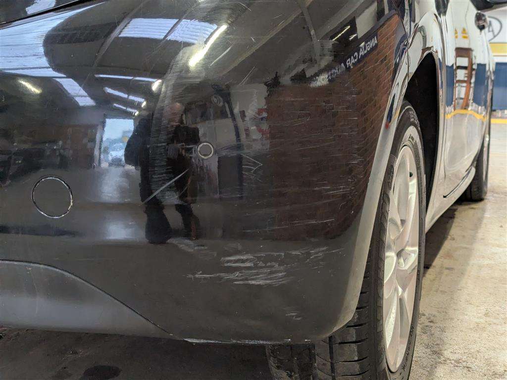 <p>2017 PEUGEOT 208 ACTIVE BLUE HDI S/S</p>