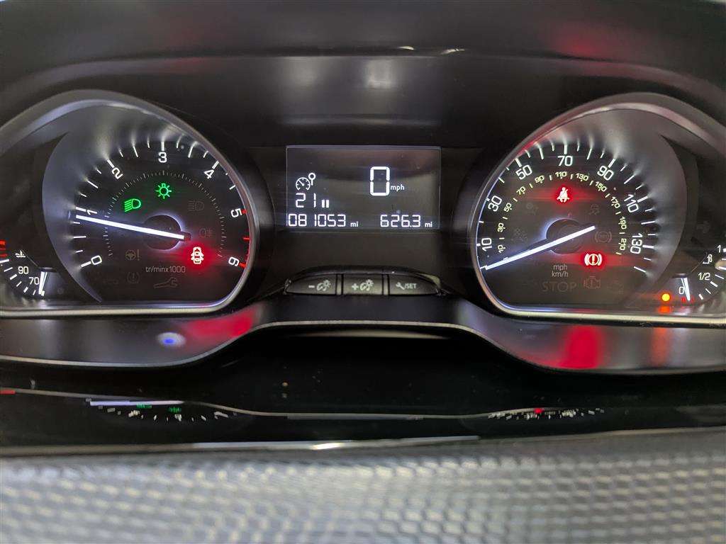 <p>2017 PEUGEOT 208 ACTIVE BLUE HDI S/S</p>