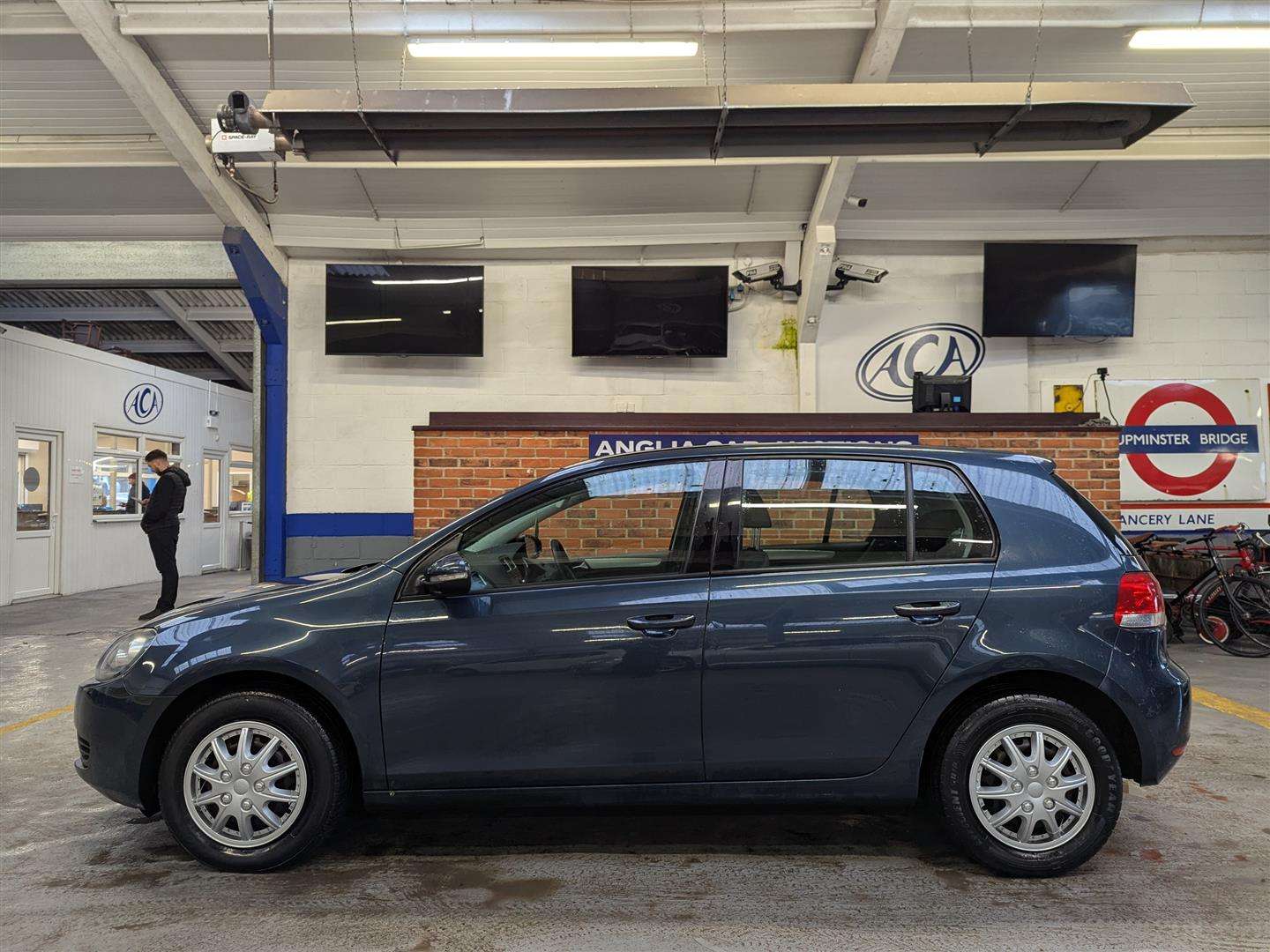 <p>2012 VOLKSWAGEN GOLF S TDI</p>