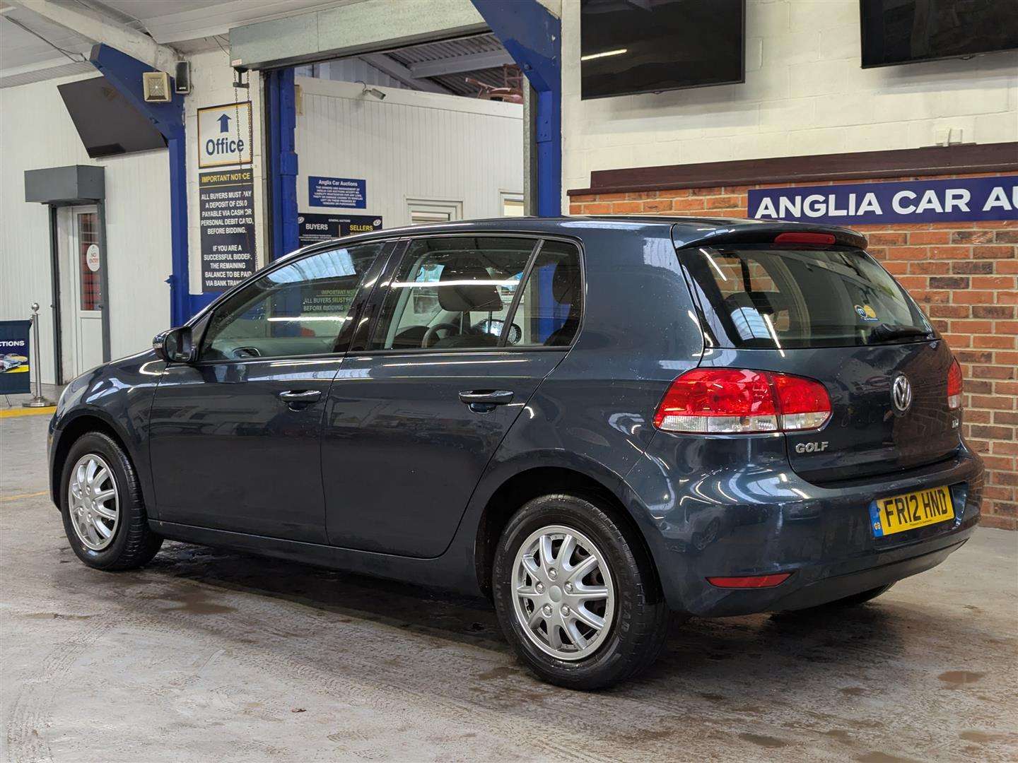 <p>2012 VOLKSWAGEN GOLF S TDI</p>