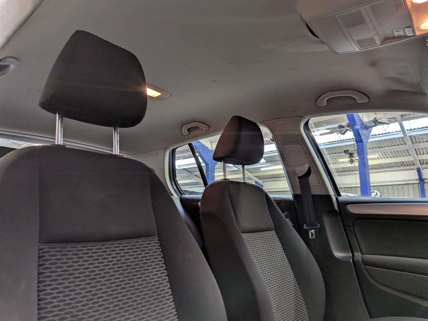 <p>2012 VOLKSWAGEN GOLF S TDI</p>