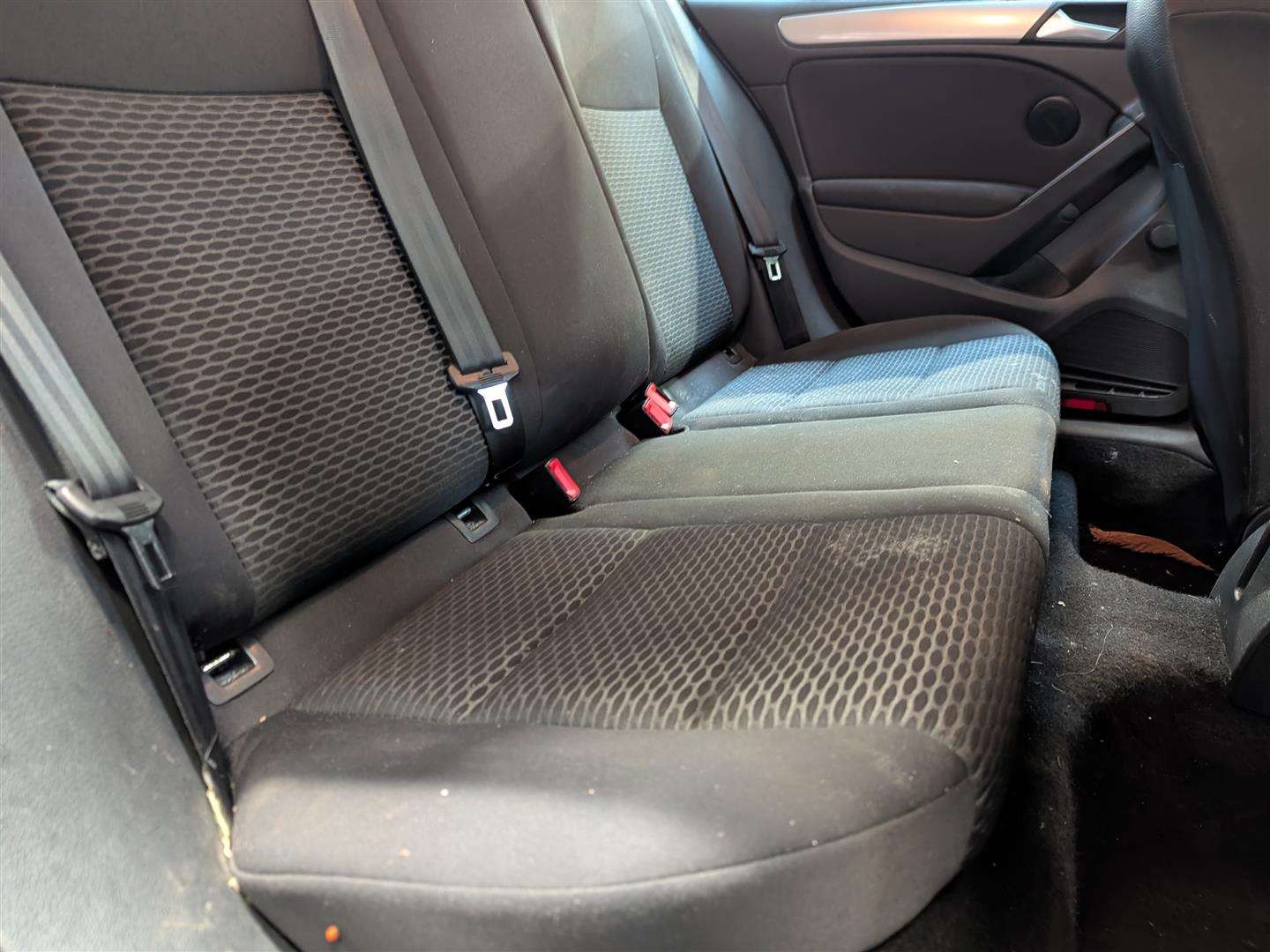 <p>2012 VOLKSWAGEN GOLF S TDI</p>