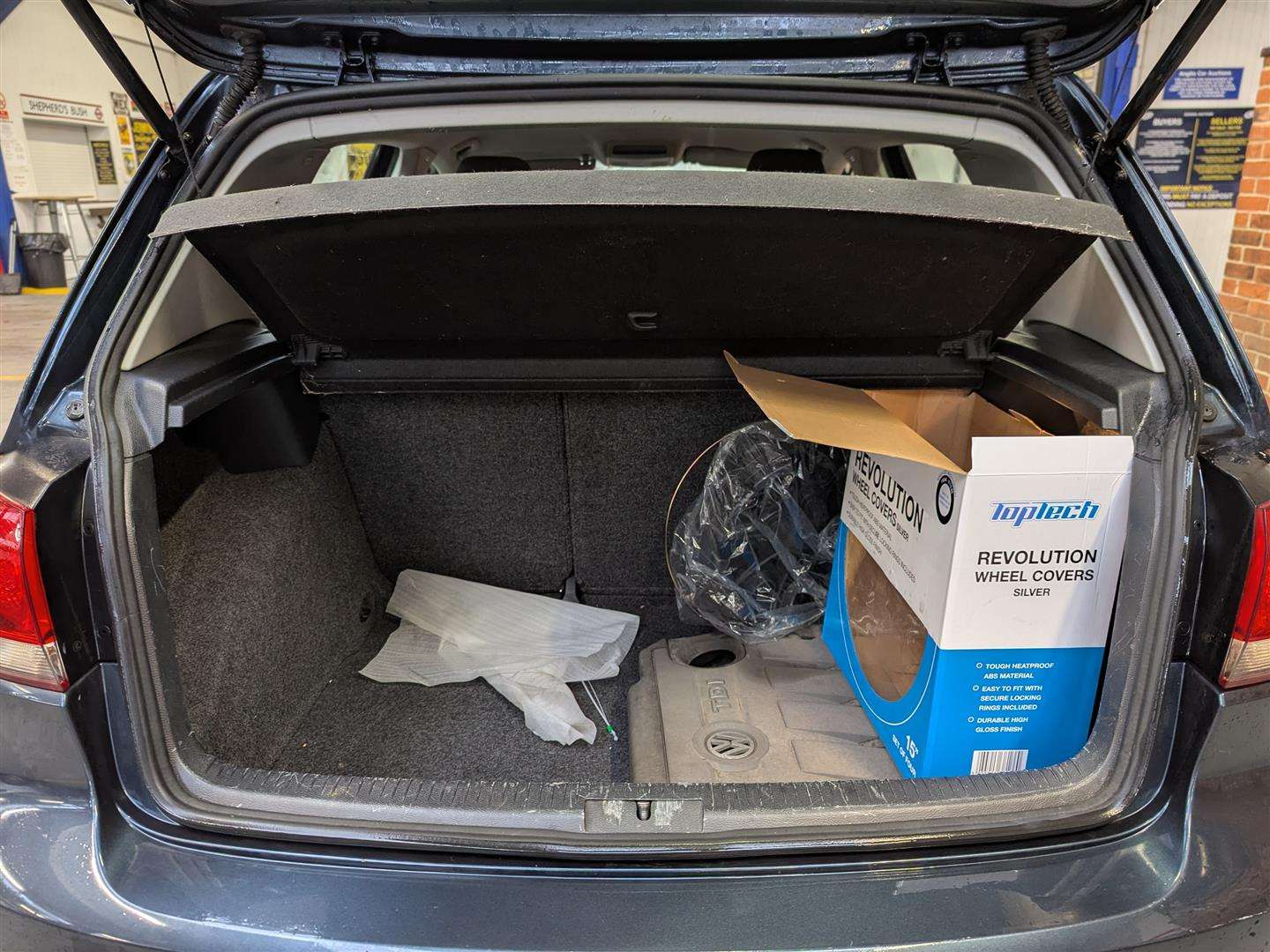 <p>2012 VOLKSWAGEN GOLF S TDI</p>