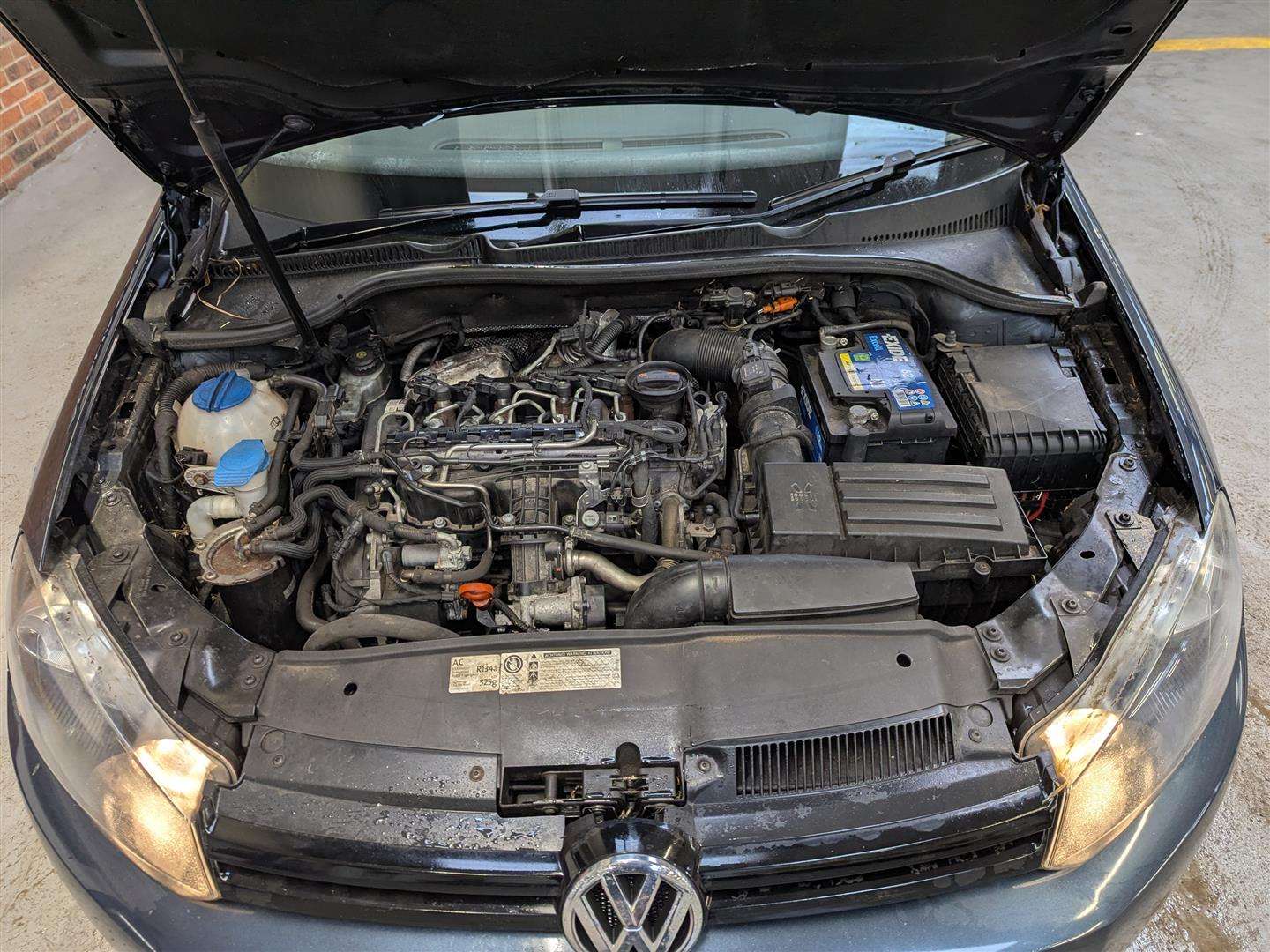 <p>2012 VOLKSWAGEN GOLF S TDI</p>