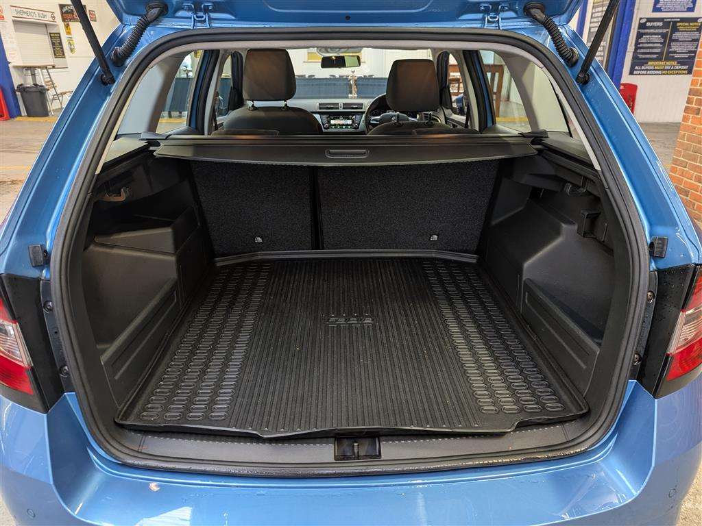 <p>2016 SKODA FABIA SE TSI S-A</p>