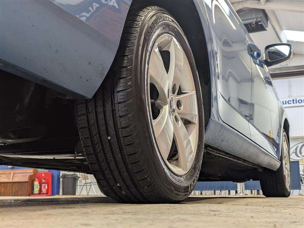 <p>2016 SKODA FABIA SE TSI S-A</p>