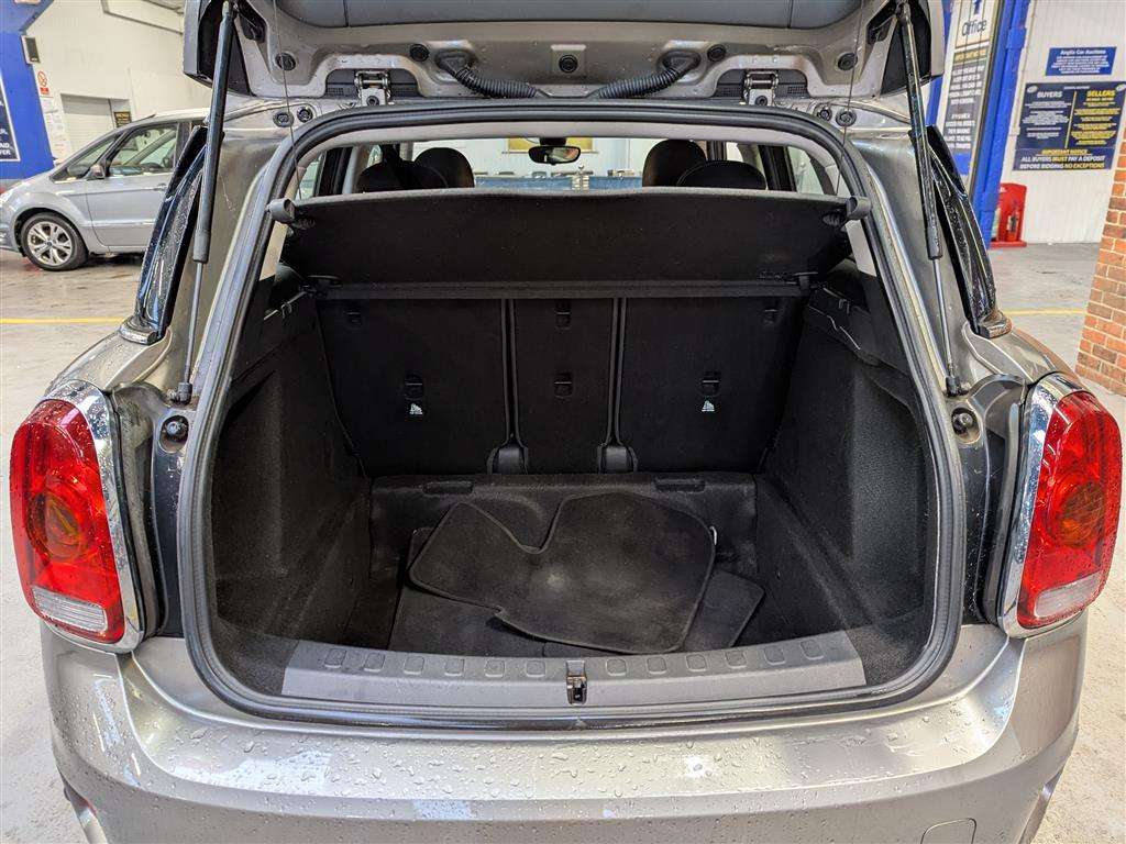 <p>2018 MINI COUNTRYMAN COOPER D ALL4</p>