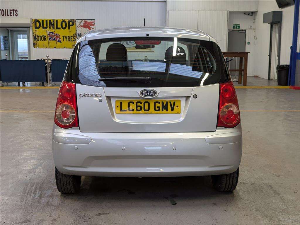 <p>2010 KIA PICANTO 2</p>